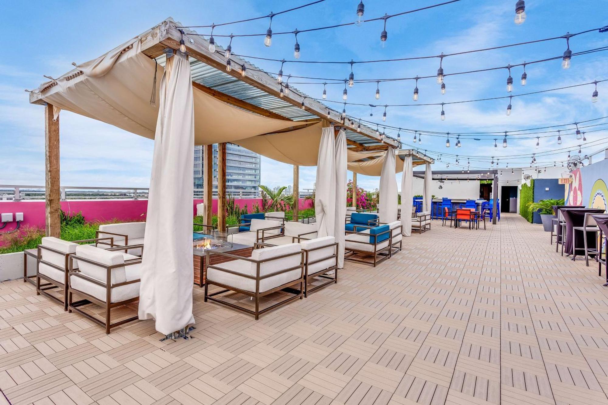 Serena Hotel Aventura Miami, Tapestry Collection By Hilton المظهر الخارجي الصورة
